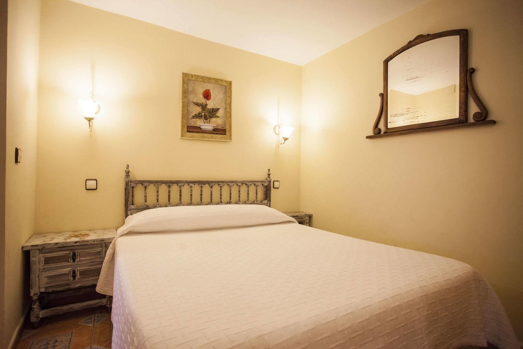 ארנחואז Hostal Castilla מראה חיצוני תמונה